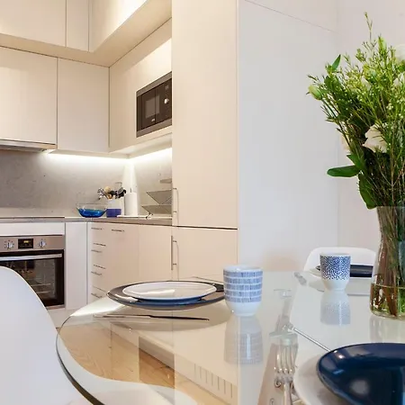 شقة Modern One Bedroom Flat With Kitchen By Lovelystay *