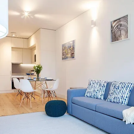 Modern One Bedroom Flat With Kitchen By Lovelystay Apartment